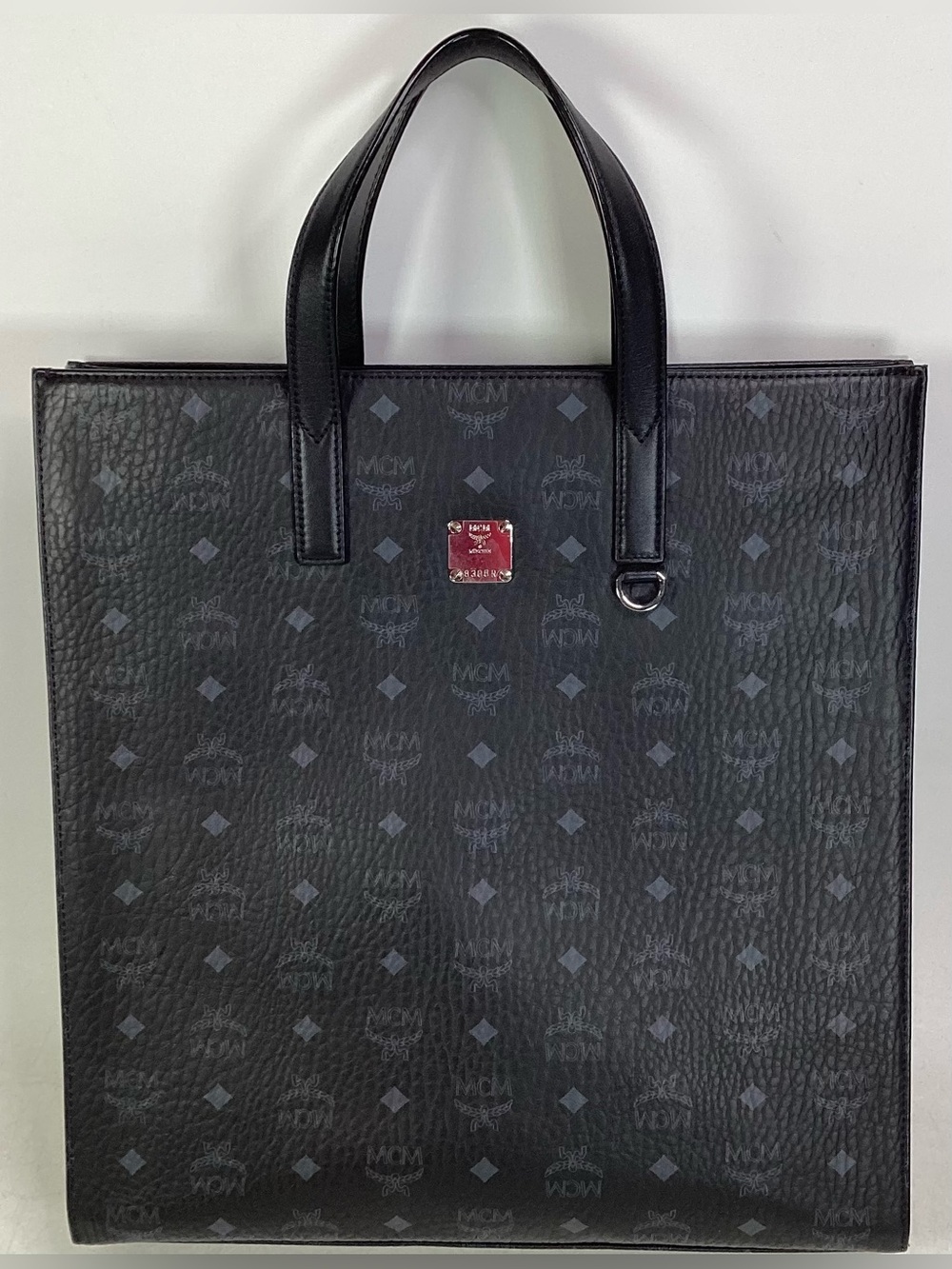 MCM Black Visetos Coated Canvas Tote Bag with Shoulder Strap Authenticated - Picture 3 of 11